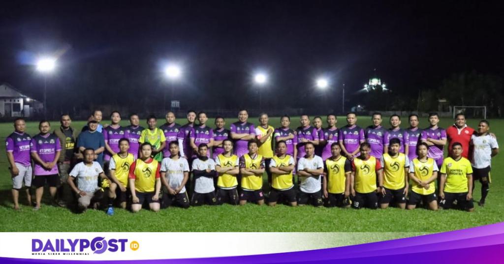 Perkuat Tali Persaudaraan Antar Pegawai, Setwan Deprov FC Gelar Laga VS BPK&nbsp;Gorontalo