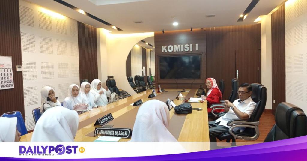 Komisi I DPRD Provinsi Gorontalo Terima Kedatangan Mahasiswa Poltekes Gorontalo Bahas Soal&nbsp;Demokrasi
