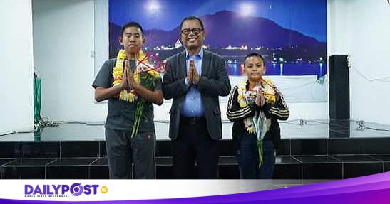 Bupati Toba Jamu 2 Pelajar Peraih Medali Perak OSN Tingkat&nbsp;Nasional